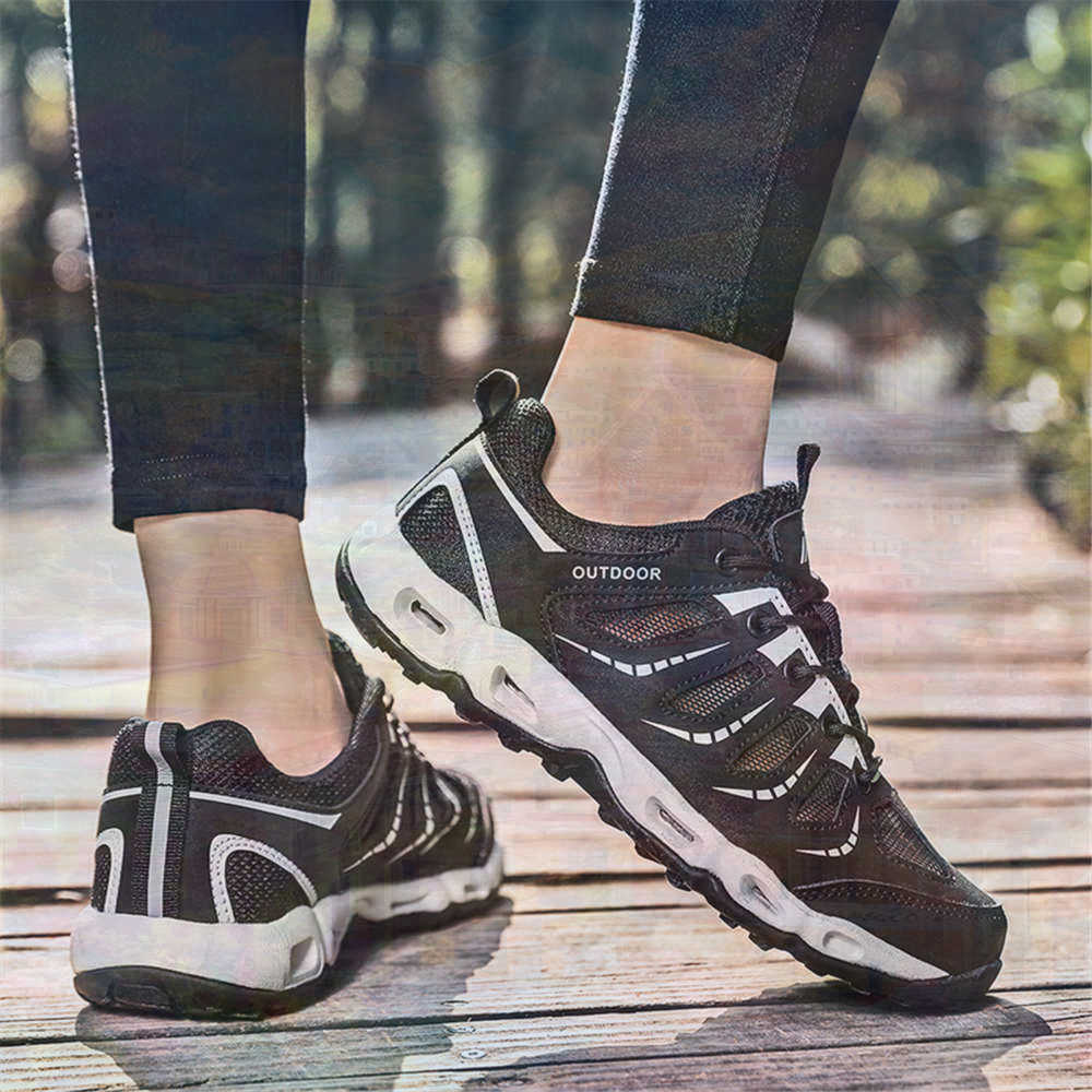 Sumer Round Tip Silver Sneaker - огляд і ціна Women Formal Wear Types