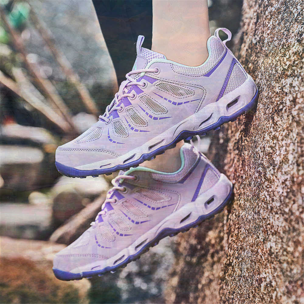 Sumer Round Tip Silver Sneaker - огляд і ціна Women Formal Wear Types